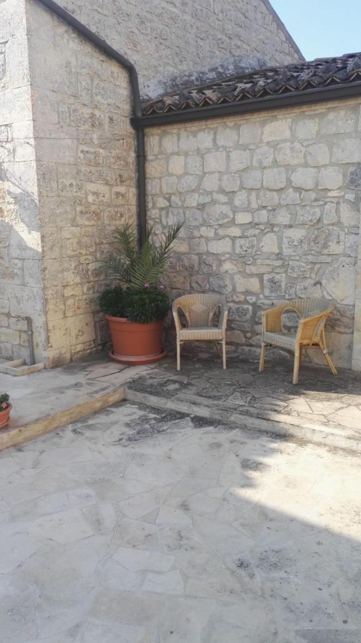 Vila Agriturismo La Badia Modica Exteriér fotografie